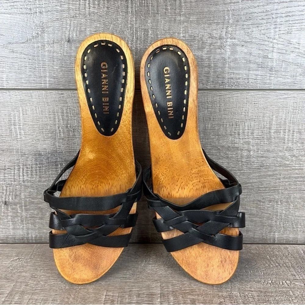 Gianni Bini sz 8.5 Riley black leather cross strap wood clog heeled sandals